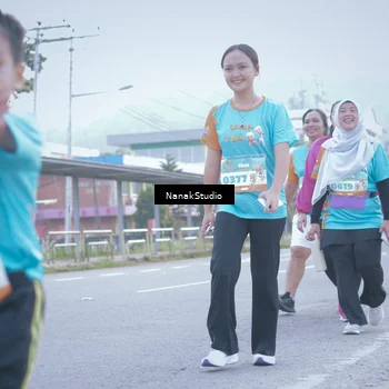Runner Photo 8332875