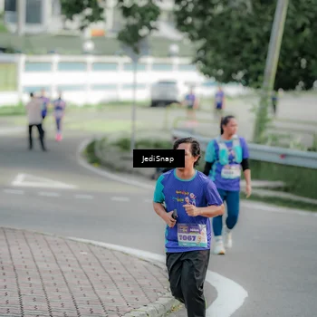 Runner Photo 8332882