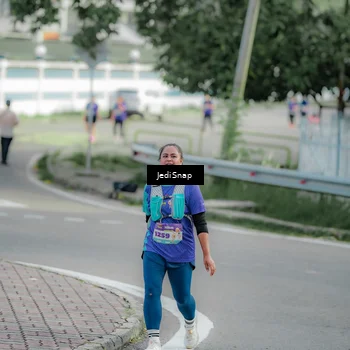Runner Photo 8332920