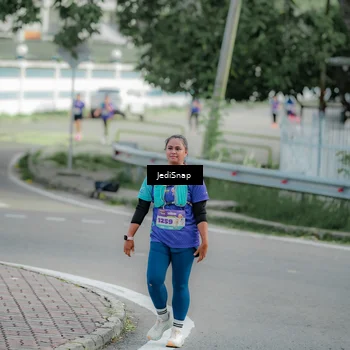 Runner Photo 8332930