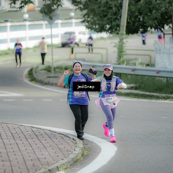 Runner Photo 8332932