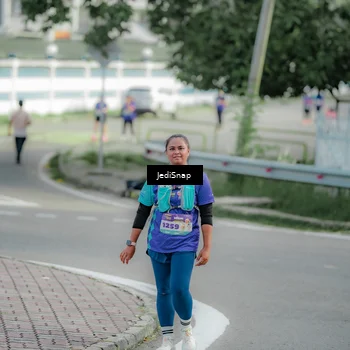 Runner Photo 8332951