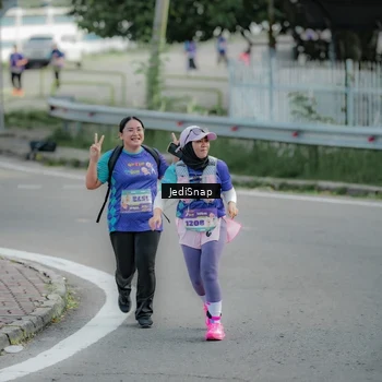 Runner Photo 8332964
