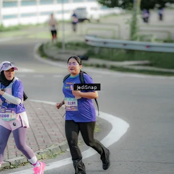 Runner Photo 8332994