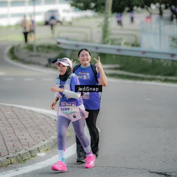 Runner Photo 8332995