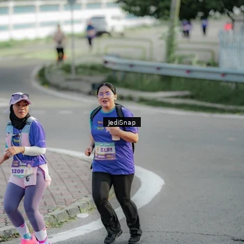 Runner Photo 8332997