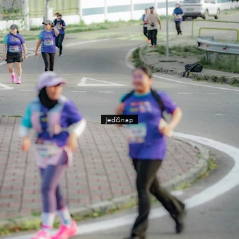 Runner Photo 8333001