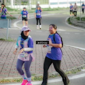 Runner Photo 8333008