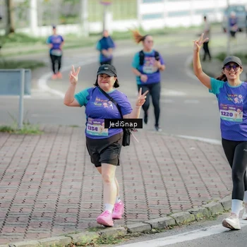 Runner Photo 8333017
