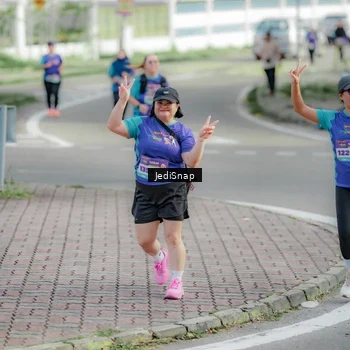 Runner Photo 8333031