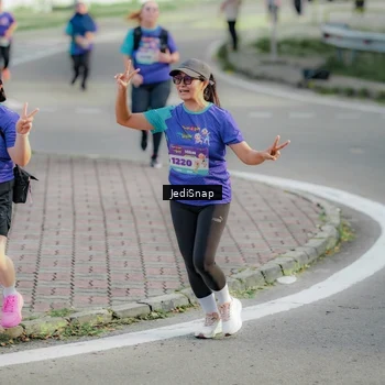 Runner Photo 8333033