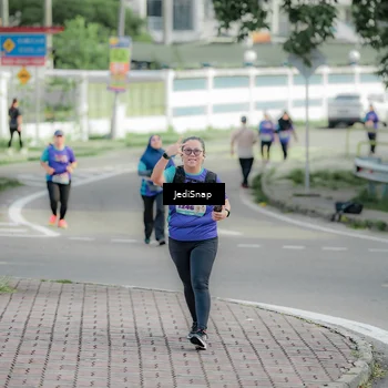 Runner Photo 8333056