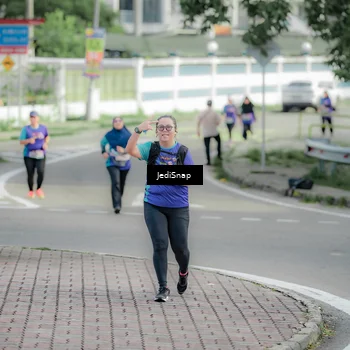 Runner Photo 8333065