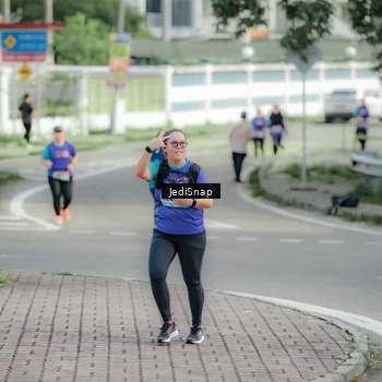 Runner Photo 8333071