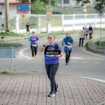 Runner Photo 8333073