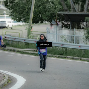 Runner Photo 8333136