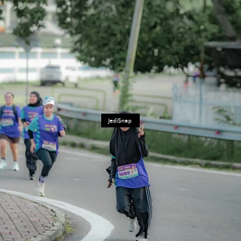 Runner Photo 8333152