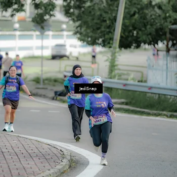 Runner Photo 8333168