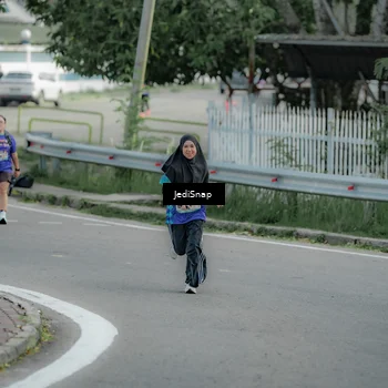 Runner Photo 8333175
