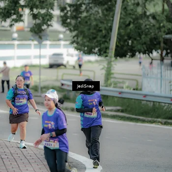 Runner Photo 8333178
