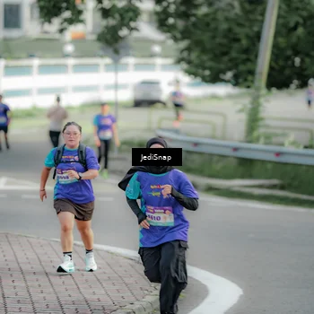 Runner Photo 8333192