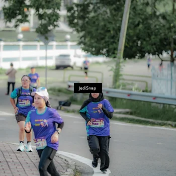 Runner Photo 8333196