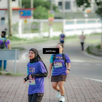Runner Photo 8333212
