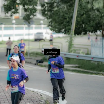Runner Photo 8333217
