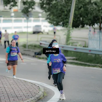 Runner Photo 8333223