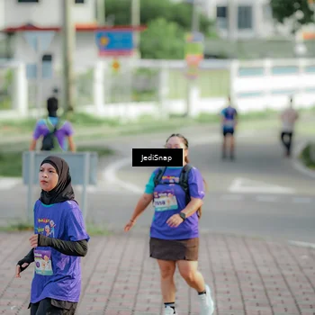 Runner Photo 8333227