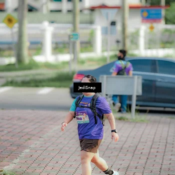Runner Photo 8333236