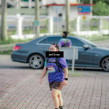 Runner Photo 8333239