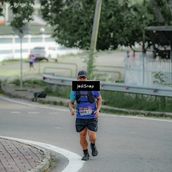 Runner Photo 8333265