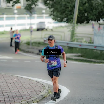 Runner Photo 8333280