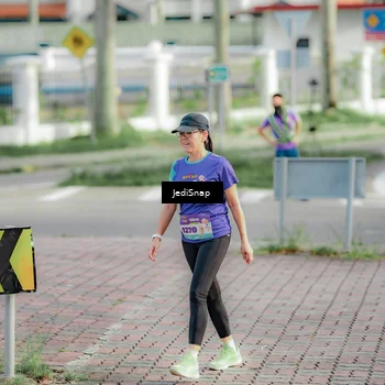 Runner Photo 8333303