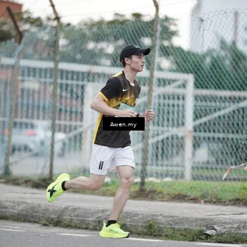 Runner Photo 8333316