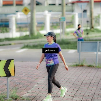 Runner Photo 8333328