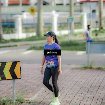 Runner Photo 8333329