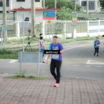 Runner Photo 8333343