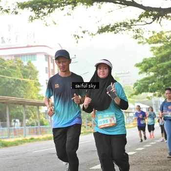 Runner Photo 8333435
