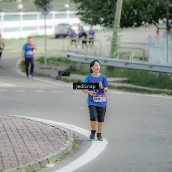 Runner Photo 8333440