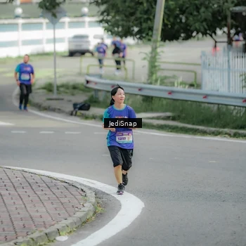 Runner Photo 8333447