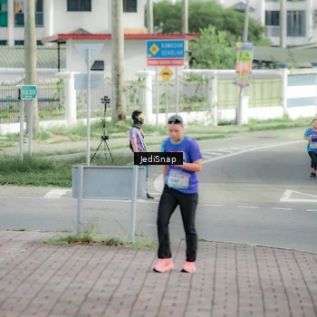 Runner Photo 8333451