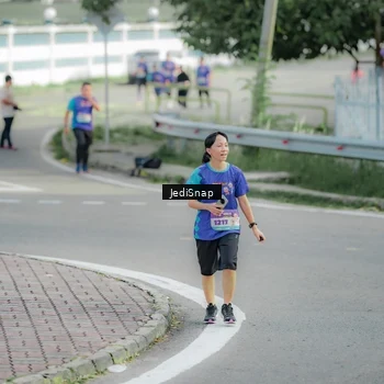 Runner Photo 8333463