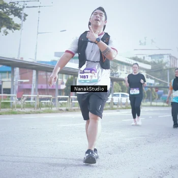 Runner Photo 8333465