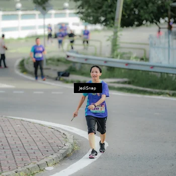 Runner Photo 8333654