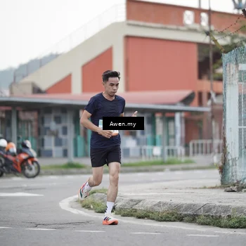 Runner Photo 8333672