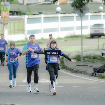 Runner Photo 8333726
