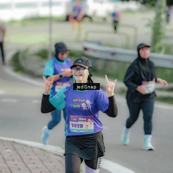 Runner Photo 8333739