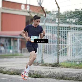 Runner Photo 8333824